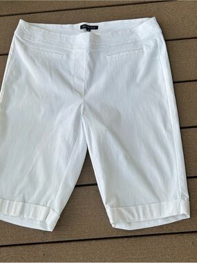 95.ADDITION ELLE Women's White Stretch Bermuda Pull On
Shorts